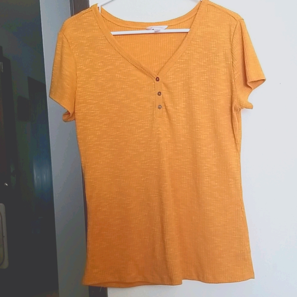 🧡Mustard yellow short sleeve shirt🧡